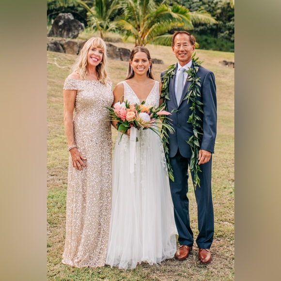 Adrianna Papell scoop back sequin gown in champagne gold - Picture 12 of 12